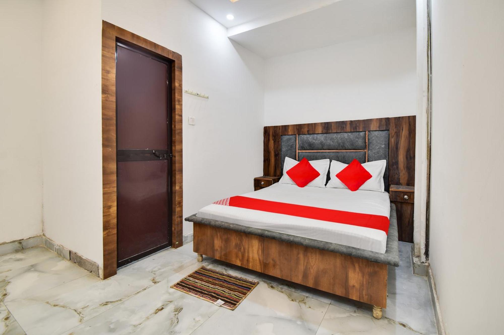 Hotel O Golden King Guest House New Delhi Exterior photo
